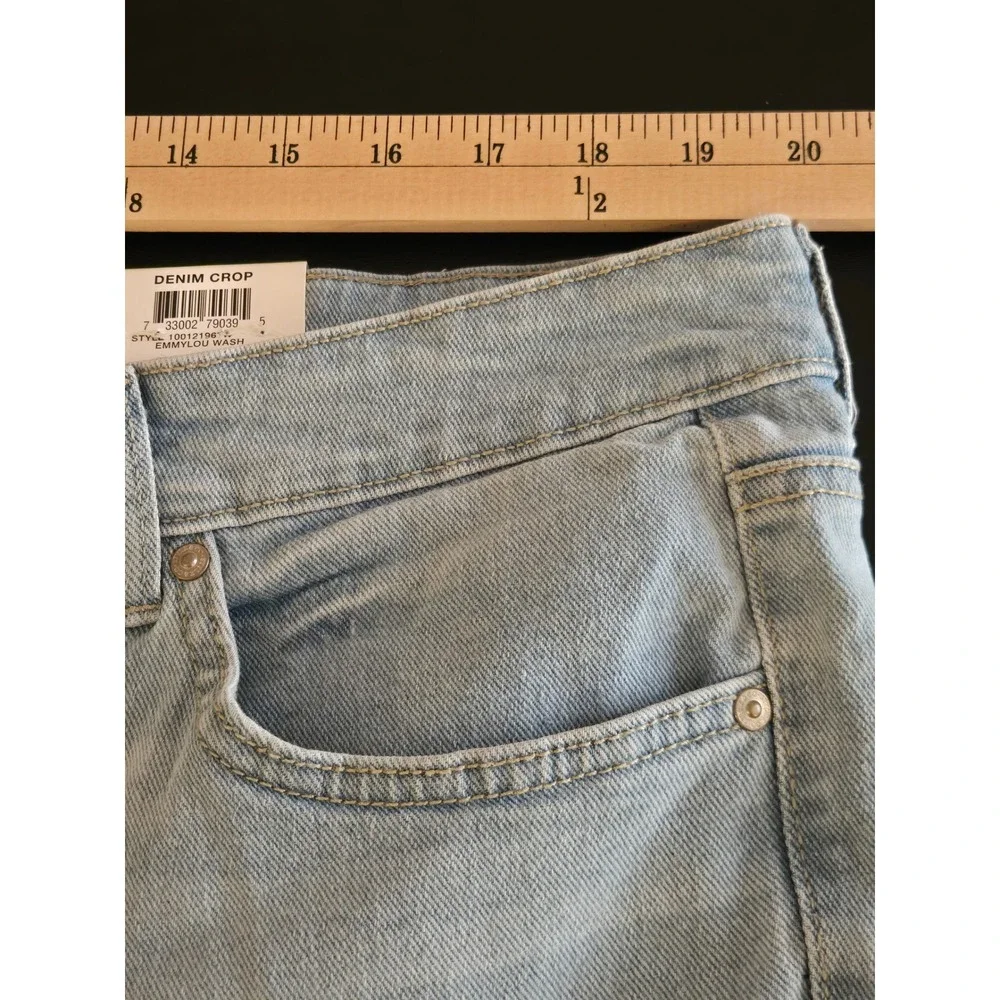 Style & Co Plus Women's 18W Straight Crop Jeans High Rise Wash Light Blue Denim - Picture 9 of 10